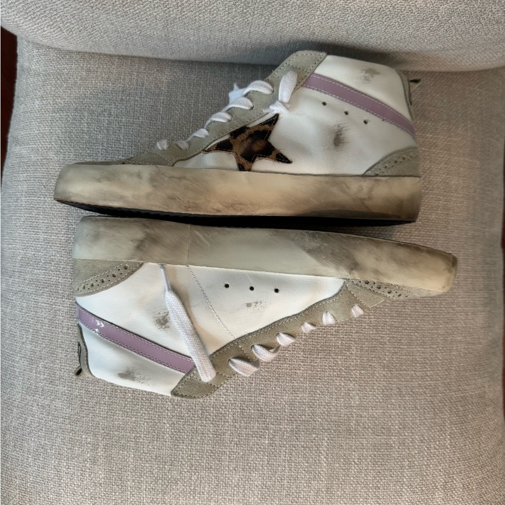 Golden Goose White and Gray Sneakers with Leopard Star - Picture 2 of 10